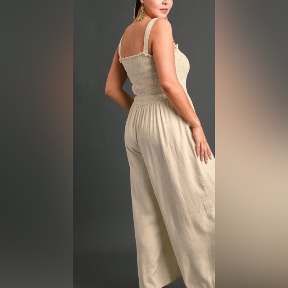 NWOT Umgee Smocked Linen Blend Jumpsuit in Oatmeal Size S all seasons - Picture 3 of 9